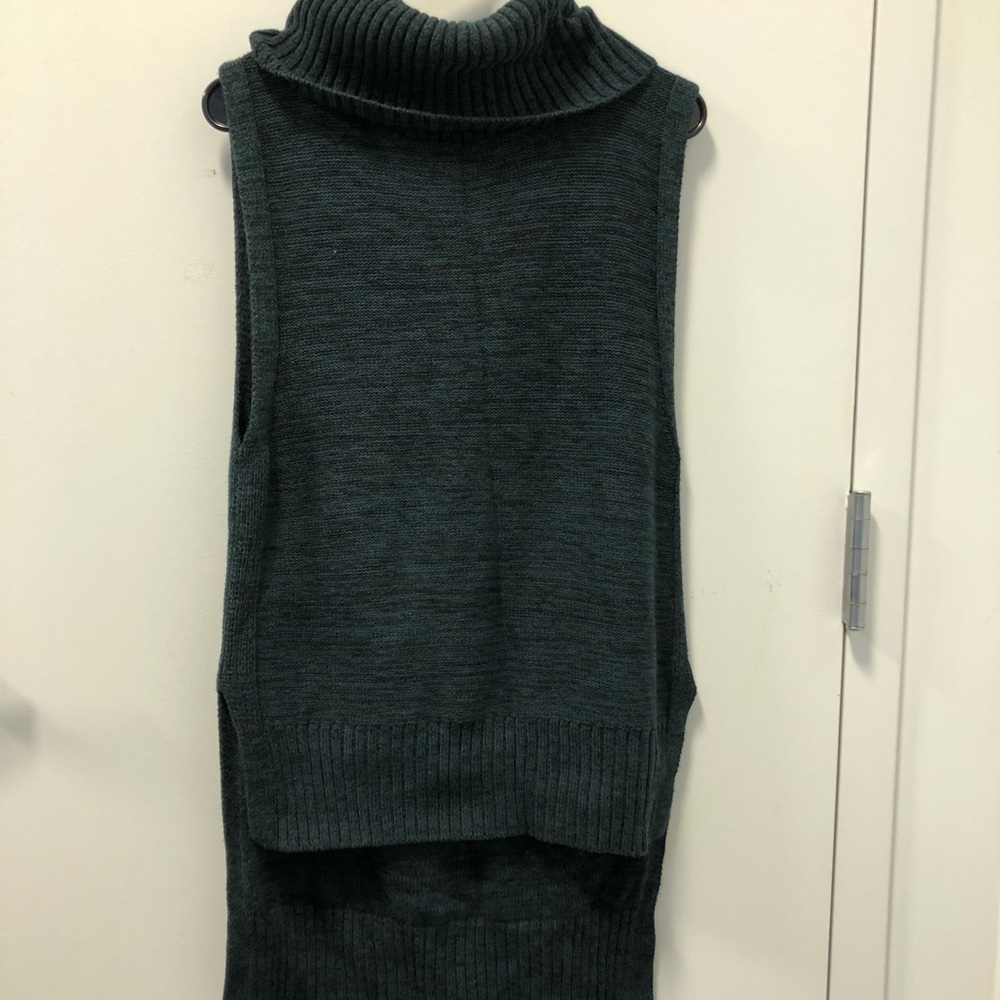 Used Banana Republic sweater
